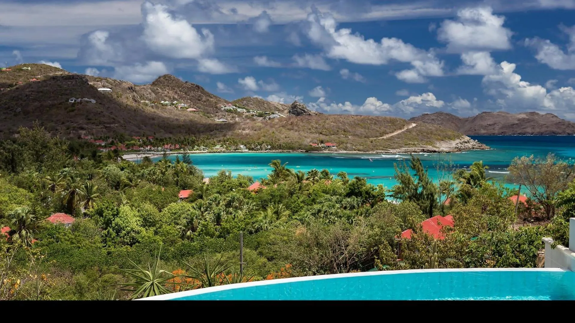 Ideally Located Villa With Indonesian Artworks St. Barthelemy Saint-Barthélemy
